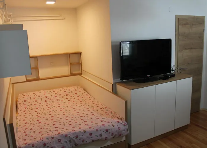 شقة Apartma Jurcek